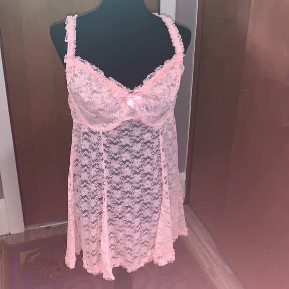 TORRID light pink lace underwire babydoll - Picture 4 of 6